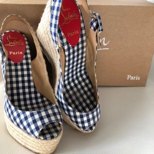 CHRISTIAN LOUBOUTIN Blue and white gingham wedges